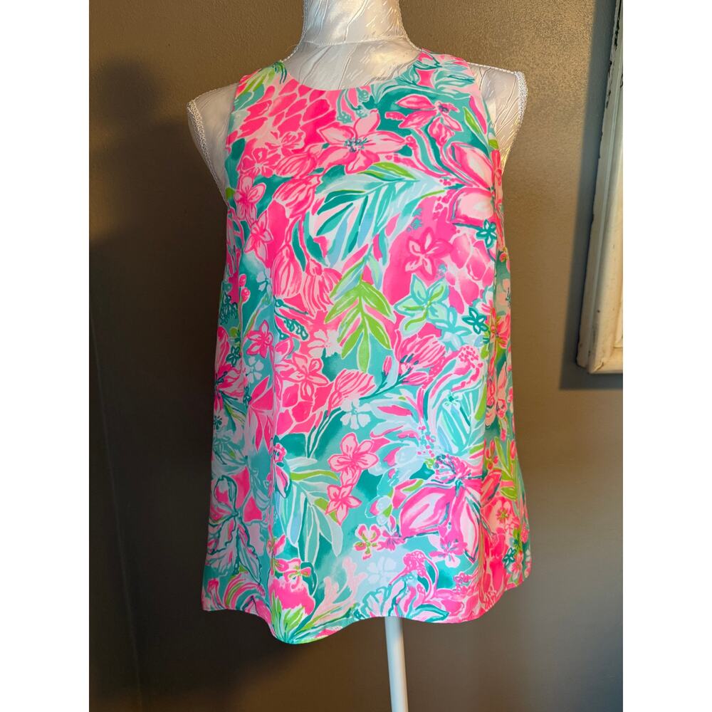 Lilly Pulitzer hot on the scene Lyle halter tank top